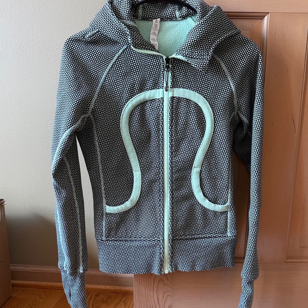 lululemon athletica green and black Jacket